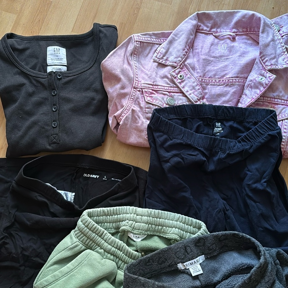 Gap bundle for a 8-11 y o girl: Gap jacket XL, Gap blouse 12, and 4 pants M, L